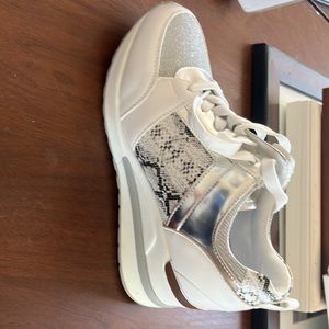 Steve Madden size 8 like new